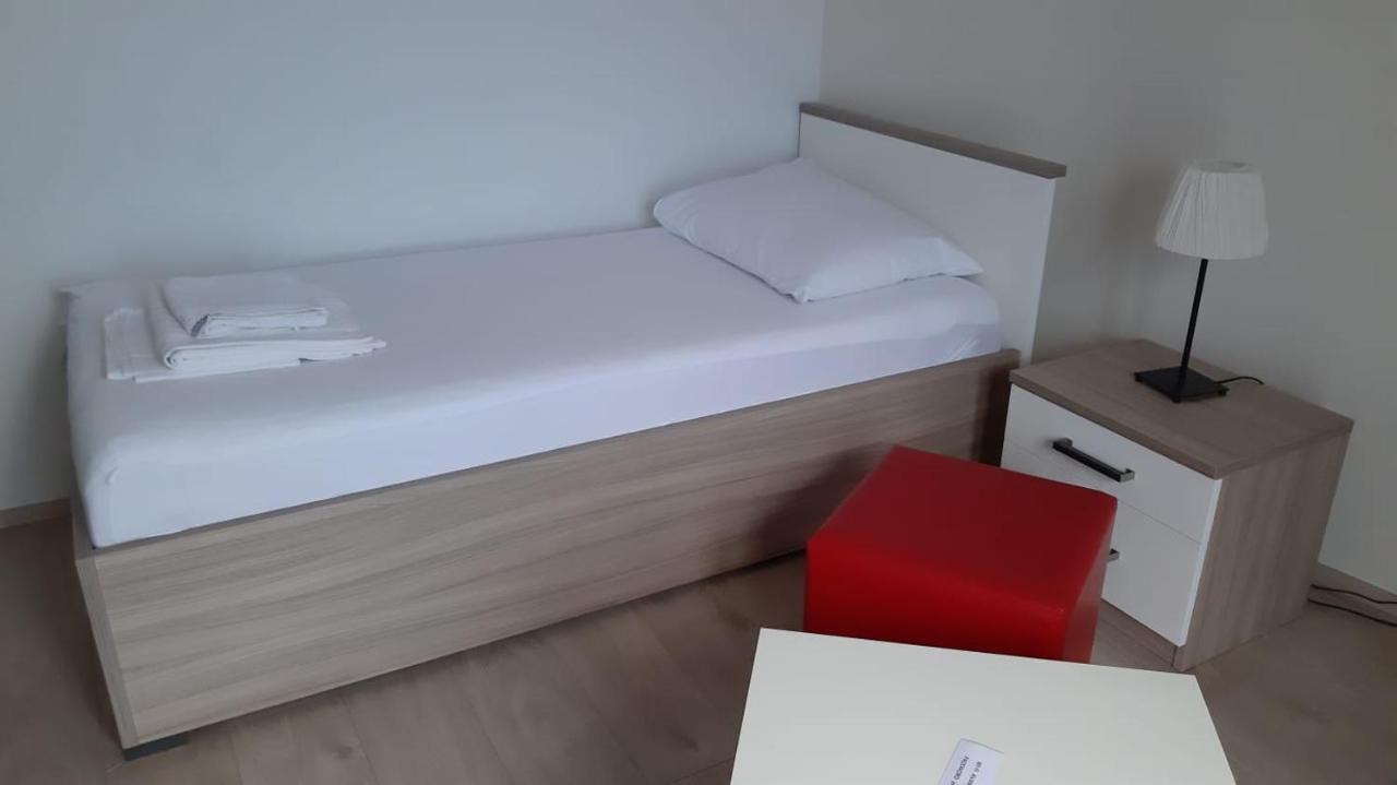 גראדאץ Apartmani Lara מראה חיצוני תמונה